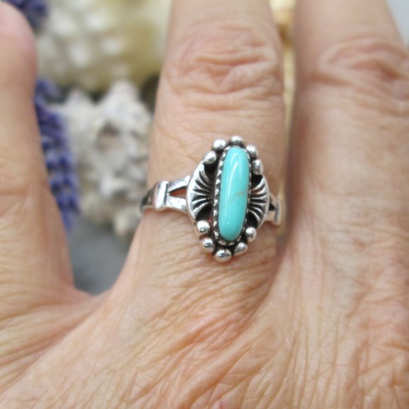 Dainty Native American Sterling Silver & Turquoise Ring, Southwestern,925 ring - Picture 9 of 11